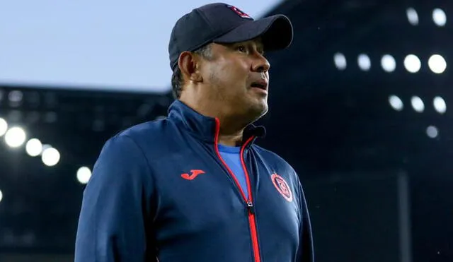 El estratega peruano llegó este año para dirigir a Cruz Azul y lo sacó campeón de la Liga MX. Foto: Cruz Azul Fútbol Club