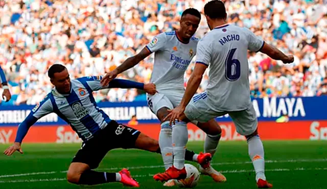 Real Madrid sufrió una dura derrota en su visita al Espanyol por LaLiga. Foto: EFE