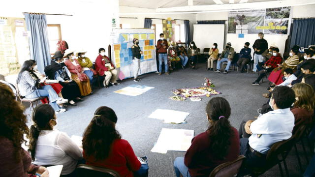 Presentación. Diversos dirigentes se encontraron y dialogaron en Cusco durante dos días. Agenda que elaboraron se la entregarán a presidente. Foto: La República