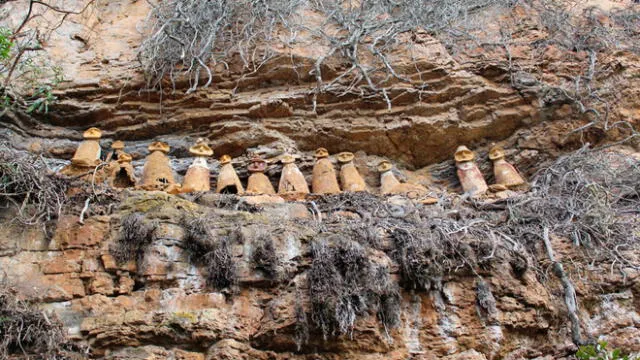 'Guerreros de las nubes' son llamados los sarcófagos que están a 400 metros de altura en el cerro El Tigre en San Jerónimo. Foto: GORE Amazonas.