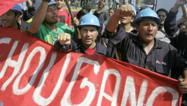 Trabajadores de Shougang analizan la posibilidad de una huelga indefinida para que minera china atienda sus reclamos y mejore las condiciones laborales. Foto: Difusión