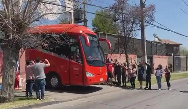 Selección chilena abandonó el complejo Juan Pinto Durán rumbo al aeropuerto. Foto: captura ESPN