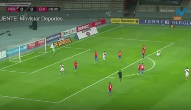 Paolo Guerrero se perdió el primer gol de Perú ante Chile. Foto: captura Movistar Deportes