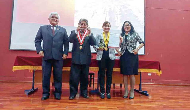 Premio. Leslye Carnero dictó clase magistral en U. Basadre. Foto: La República