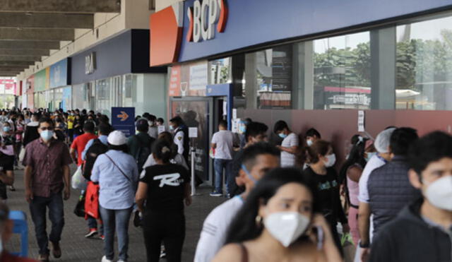 Bancos en el Perú no atenderán de manera presencial. Foto: La República