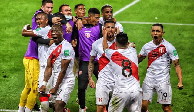 Perú derrotó 2-0 a Chile en el Estadio Nacional. Foto: Twitter / Luis Advíncula