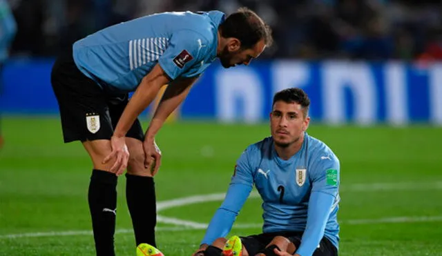 Momento de la lesión de Gímenez en el partido contra Colombia. Foto: AFP