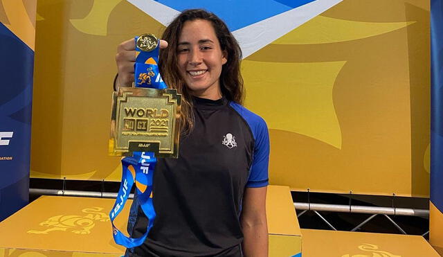 Leilani Bernales con la medalla de oro que ganó. Foto: Leilani Bernales/Instagram