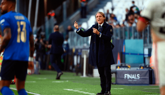 Roberto Mancini, junto a sus dirigidos de la selección italiana, se quedaron con el tercer lugar de la UEFA Nations League tras superar a Bélgica. Foto: AFP
