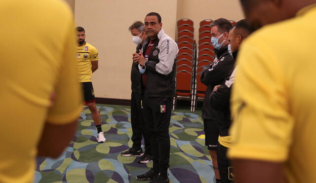 Leonardo González es el técnico interino de Venezuela y ha dirigido cinco partidos en Eliminatorias. Foto: La Vinotinto