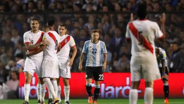 Perú se juega la vida este jueves contra Argentina. Foto: EFE.