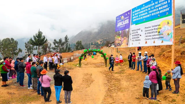 Inician trabajos de mejoramiento de la carretera entre Erajirca y Malvas. Foto: Gobierno Regional de Áncash.
