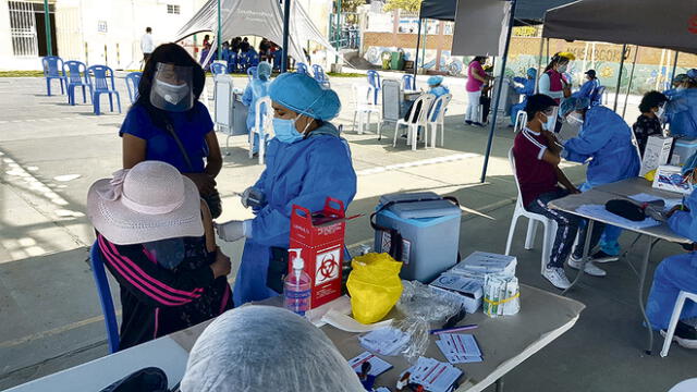 Seguirán. No se frenará vacunación de menores de 15 a 17.