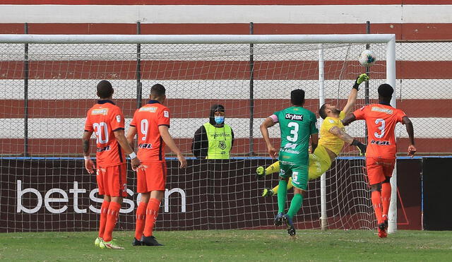 Portero Carlos Grados fue una de las figuras en el empate sin goles del UCV vs. Sport Huancayo. Foto:LigaFutProf