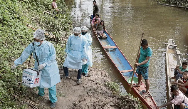 Por río. Otra de las dificultades que tiene el Minsa para avanzar en la vacunación es la distancia hasta las comunidades. Foto: difusión