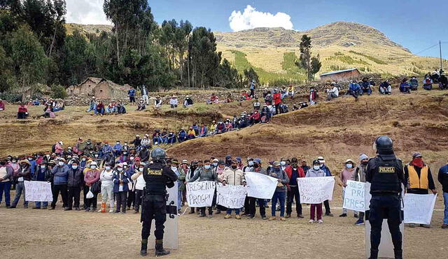 Reunión. Pobladores, dirigentes y autoridades se reunieron en el distrito de Mara (Cotabambas) para analizar problemática. No se llegó a acuerdo y se retomó paro indefinido contra la minera.