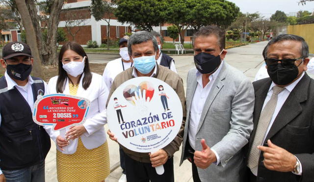 Hernando Cevallos visitó la UNT, donde se realiza el VacunaFest en Trujillo. Foto: Jaime Mendoza /La República