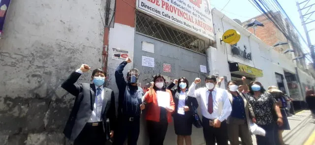 Docentes integrantes del Sutep Arequipa, tenían denuncian irregularidades de secretario Adolfo Quispe, piden su renuncia. Foto: Alexis Choque/La República.