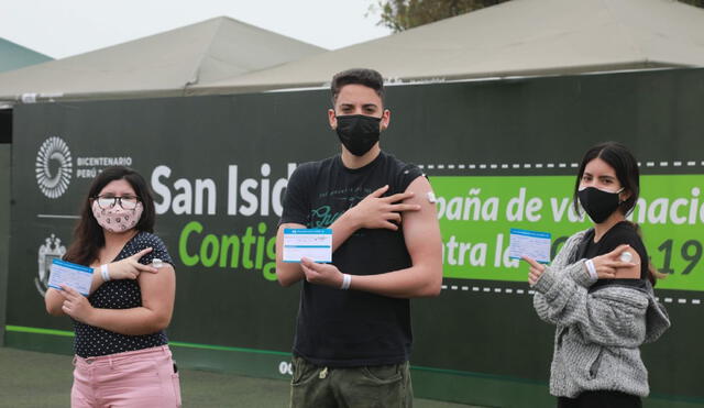 San Isidro es el primer distrito en contar con esta campaña de vacunación en sus parques. Foto: Muni San Isidro