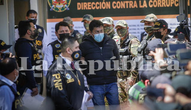 Gobernador de Arequipa fue trasladado a Medicina Legal. Foto: Rodrigo Talavera/La República