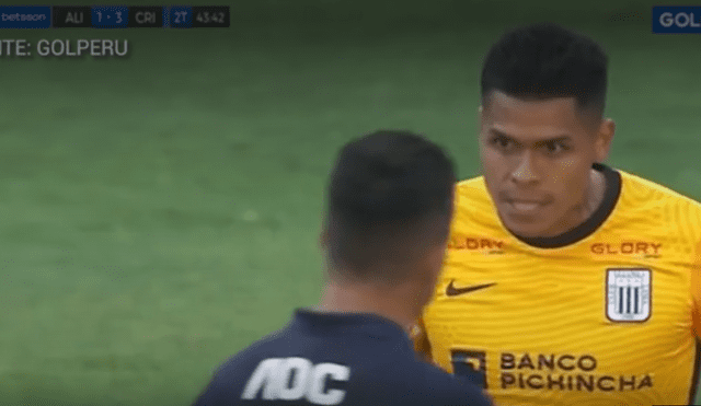 Ángelo Campos discutió con Ricardo Lagos tras gol de Cristal. Foto: Captura | GOL PERÚ