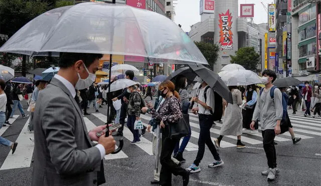 Tokio y otras regiones de Japón levantan las restricciones en bares y restaurantes a causa del descenso de casos por coronavirus. Foto: EFE