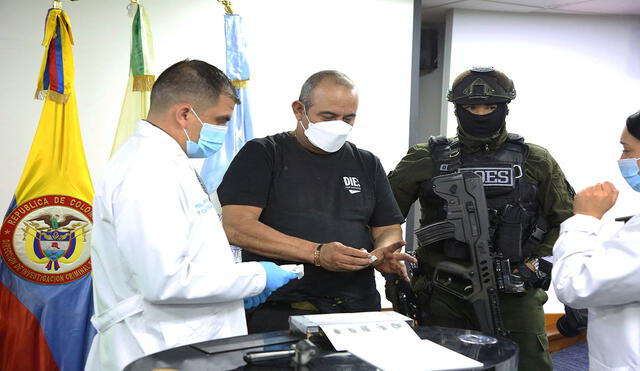 Otoniel, jefe de la mayor banda narco de Colombia, fue detenido en un megaoperativo en la selvas de la nación latinoamericana. Foto: AFP