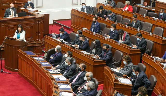 Mirtha Vásquez ante el Congreso de la República. Foto: Congreso