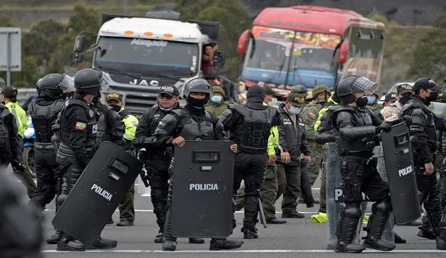 El poderoso movimiento indígena de Ecuador cerró algunas vías. Foto: AFP