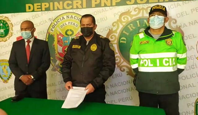 el jefe de la Décima Macro Región Policial de Puno, general PNP Marco Antonio Lara, dio a conocer que se intervino a 10 extranjeros. Foto: Captura Grami TV