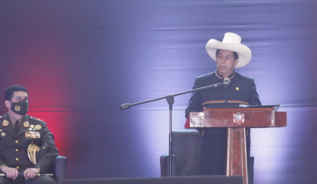 El jefe de Estado informó que el evento realizado en San Borja promueve la modernización de las Fuerzas Armadas y la Policía Nacional. Foto: Carlos Félix