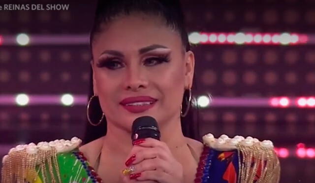 Yolanda Medina se retiró de la pista de baile de Reinas del show en medio de lágrimas y aplausos de sus compañeras del reality. Foto: Captura América TV.