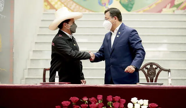 Juntos. Mandatarios de Perú y Bolivia suscribieron acuerdos. Foto: Presidencia