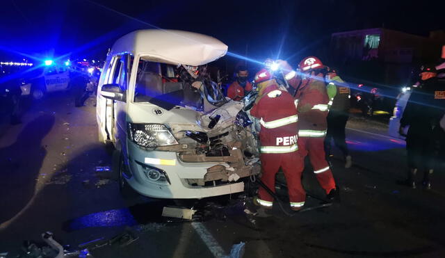 El accidente en total dejó siete heridos que fueron auxiliados por serenos y bomberos. Fueron internados en el hospital de Juliaca. Foto: Difusión