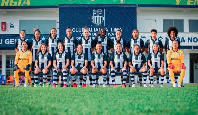 El plantel blanquiazul compuesto por 19 futbolistas para la Copa Libertadores Femenina 2021. Foto: Alianza Lima Femenino
