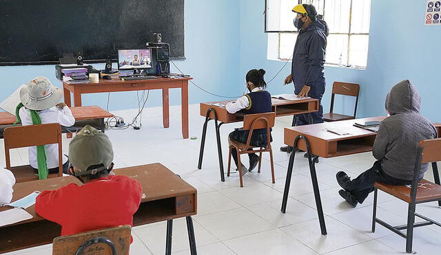 Profesores continúan luchando por tener mejores salarios. Foto: La República