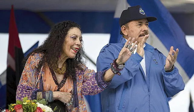 Pareja presidencial. Daniel Ortega junto a la vicepresidenta Rosario Murillo, su esposa. Foto: EFE