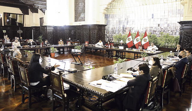 Incompletos. La sesión del Consejo de Ministros de ayer fue sin Luis Barranzuela y sin que se conozca aún quién lo reemplazaría en el sector Interior. Foto: difusión