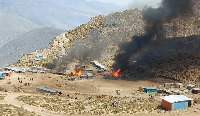 Arequipa. Tauría, zona donde operaban los mineros ilegales, fue intervenida por más de 10 policías y tres fiscales. Foto: Ministerio Público