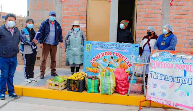 Alimentos fueron entregados a encargadas de comedores en la Ciudad de los Vientos. Foto: Municipalidad de Juliaca