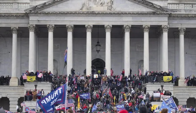 El 6 de enero de 2021, los seguidores de Trump irrumpieron en el Capitolio. Foto: Efe
