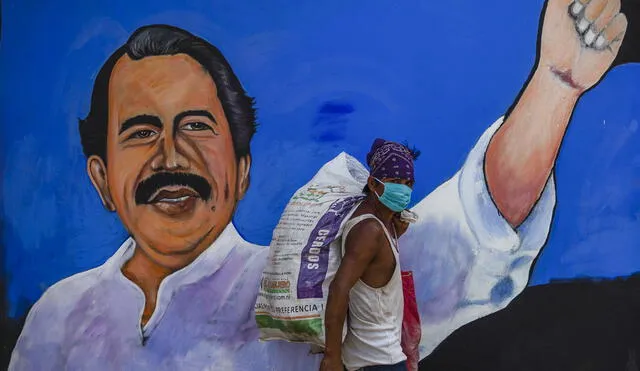 Un mural que representa al presidente de Nicaragua, Daniel Ortega, en Managua. Foto: Inti Ocon/AFP