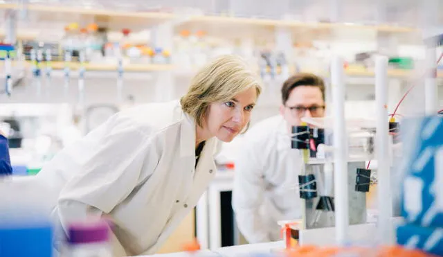 Jennifer A. Doudna y sus colegas en un laboratorio de la Universidad de California, Berkeley. Foto: New York Times