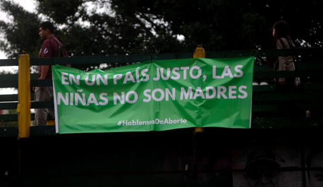 En Bolivia el aborto es considerado un delito pero según las leyes tiene excepciones cuando de por medio hubo una agresión sexual. Foto: AFP