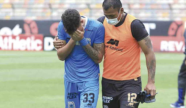 Llanto. Nicolás Marotta y su reacción al haber perdido el partido y la categoría.