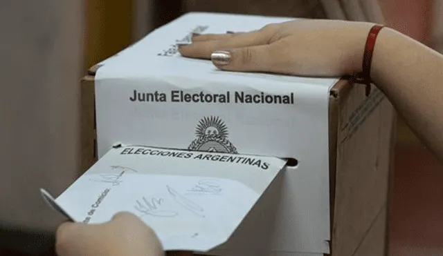 El CNE ha habilitado un asistente automatizado (chatbot) para consultar dónde votar. Foto: AFP