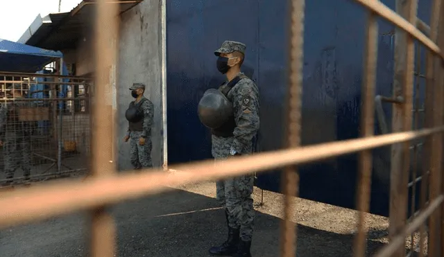 Bandas rivales vinculadas al narcotráfico libran una cruenta disputa en prisión de Ecuador. Foto: AFP