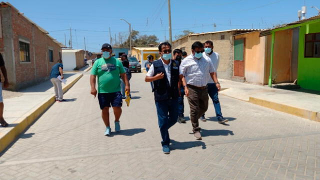 Fiscal José Antonio Hernández Martínez realizó diligencia para constatar presuntas irregularidades en calles de El Alto. Foto: Víctor Arrunátegui.