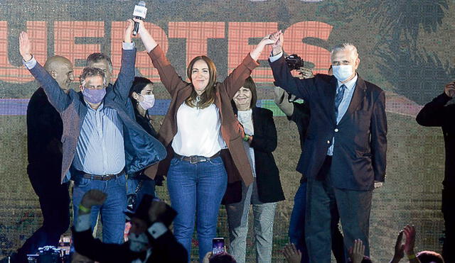 Juntos por el cambio. En el centro, la exgobernadora de Buenos Aires María Eugenia Vidal junto a Ricardo López (derecha) y Adolfo Rubinstein (izquierda). Foto: AFP