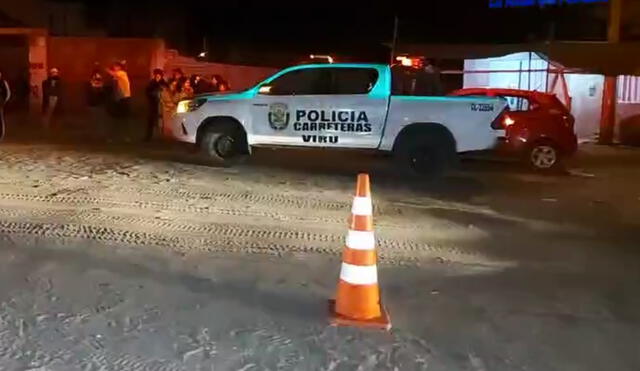 Policía de Carreteras desvió el tránsito para las diligencias de ley. Foto: captura video radio Ke Buena